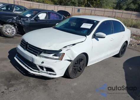 2017 Volkswagen Jetta 1.4T S z USA, uszkodzony, nr VIN 3VW2B7AJ9HM363292